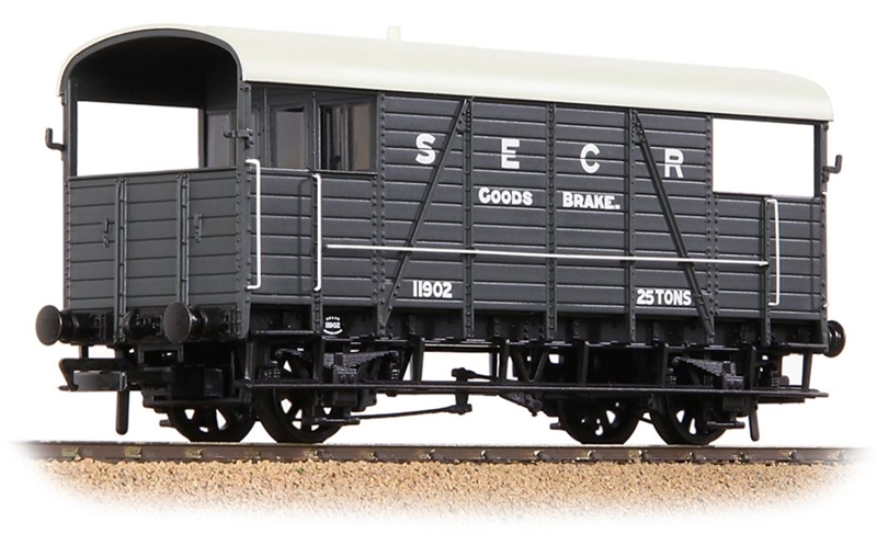 38-915 Bachmann OO Gauge SE&CR 25T 'Dance Hall' Brake Van SE&CR